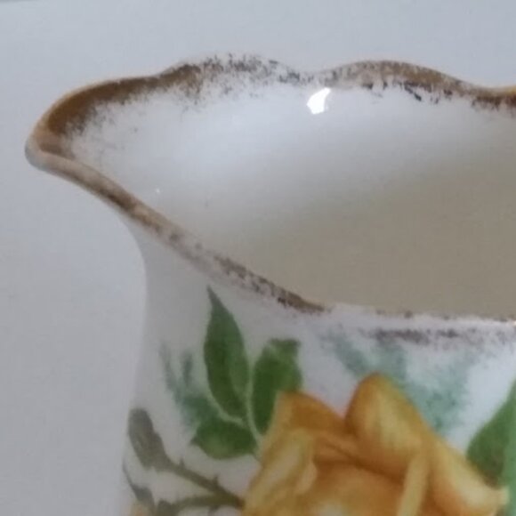 Royal Albert Tea Rose Creamer - Picture 6 of 8